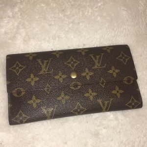 Louis Vuitton wallet 💕